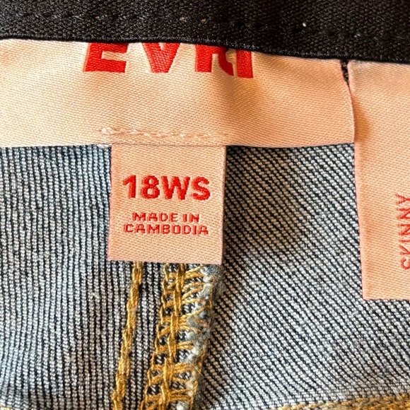 SOLD ❤️ SKINNY MID RISE DENIM JEANS, Size 18WS - Picture 7 of 8